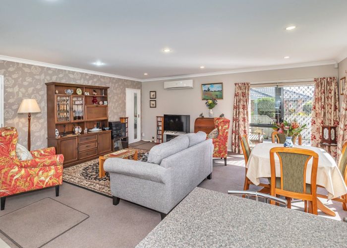  at 63 Winchester Street, Levin