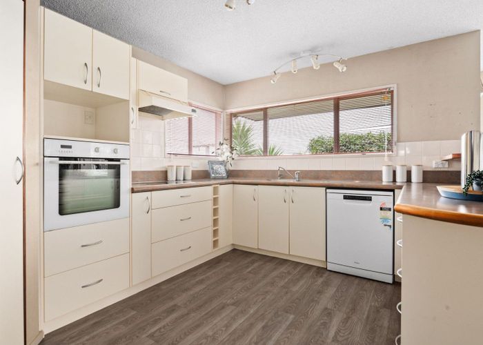  at 9 Chestnut Place, Pukete, Hamilton, Waikato