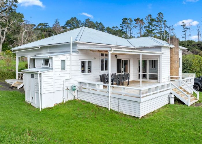  at 408 Paremoremo Road, Paremoremo, Auckland