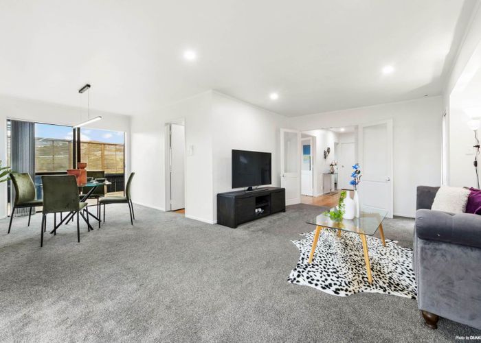  at 90B Simmental Crescent, Somerville, Manukau