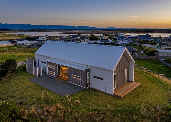  at 2 Rangeview Rise, Foxton Beach, Horowhenua, Manawatu / Whanganui