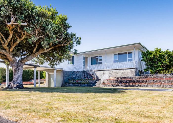  at 102A Queens Road, Glen Avon, New Plymouth