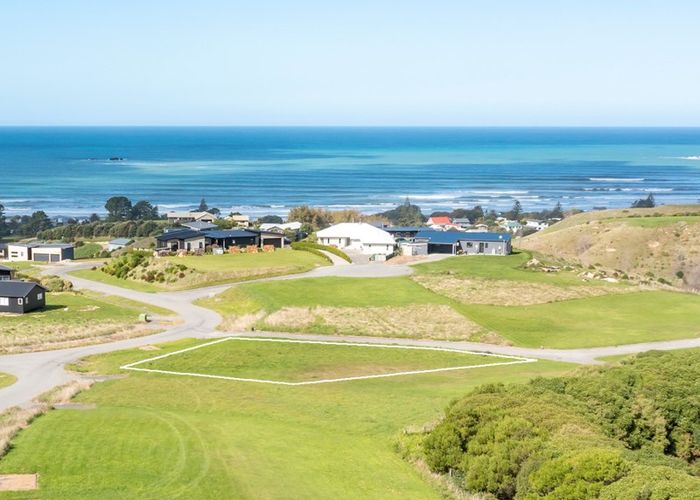  at 39 Tama Road, Riversdale Beach, Masterton