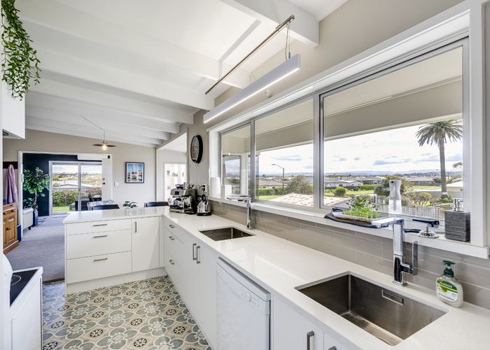  at 180 Te Awa Avenue, Te Awa, Napier, Hawke's Bay