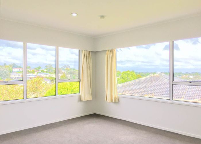  at 4 Kirkwood Place, New Windsor, Auckland City, Auckland