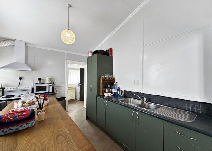  at 11 Kelvin Street, Aramoho, Whanganui, Manawatu / Whanganui