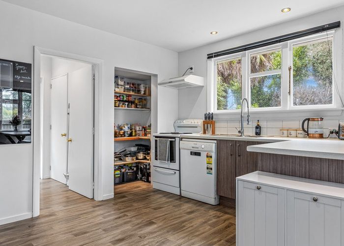  at 911 Ferry Road, Woolston, Christchurch City, Canterbury
