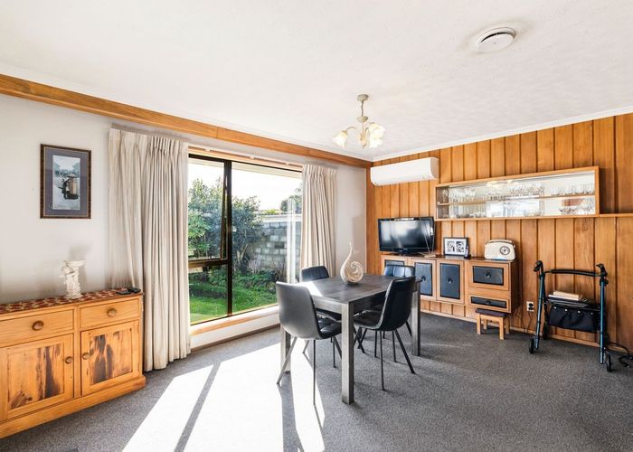  at 33a Larch Place, Casebrook, Christchurch City, Canterbury