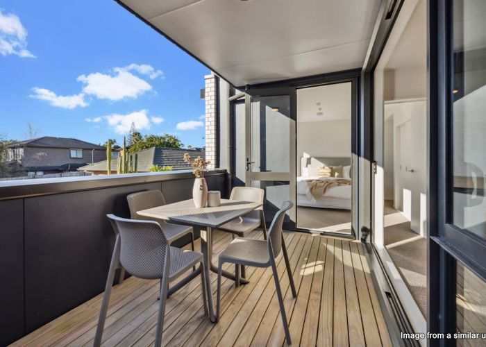  at 4/14 Treasure Lane, Te Atatu South, Waitakere City, Auckland