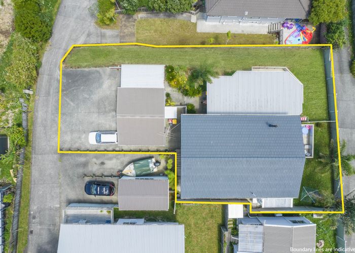  at 121 Sunnyside Road, Sunnyvale, Auckland