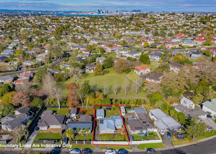  at 12 Mountbatten Avenue, Hillcrest, Auckland