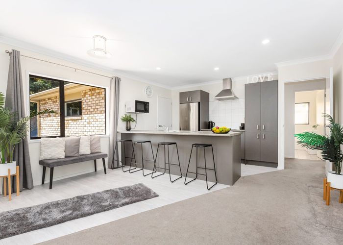  at 35 Forest Road, Pinehaven, Upper Hutt