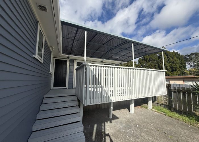  at 1/324 Swanson Road, Henderson, Waitakere City, Auckland