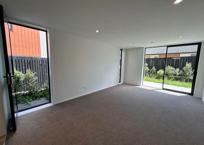  at 1/12 Treasure Lane, Te Atatu South, Waitakere City, Auckland