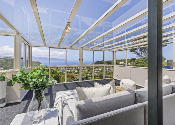  at 52 Frobisher Street, Island Bay, Wellington