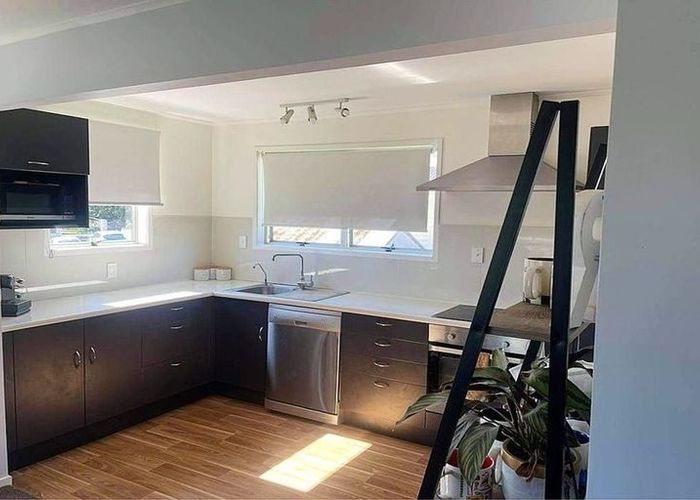  at 24 Meilland Place, Glen Eden, Auckland