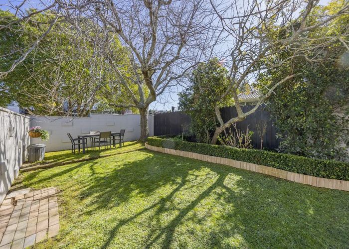  at 4 Simkin Avenue, Saint Johns, Auckland City, Auckland