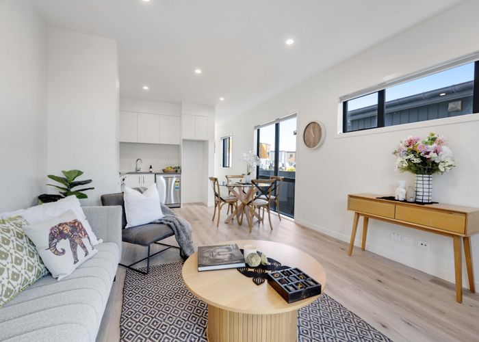  at 11 Tahere Road, Totara Park, Manukau City, Auckland