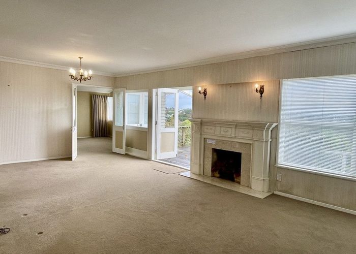  at 71 Ocean View Road, Hillcrest, North Shore City, Auckland
