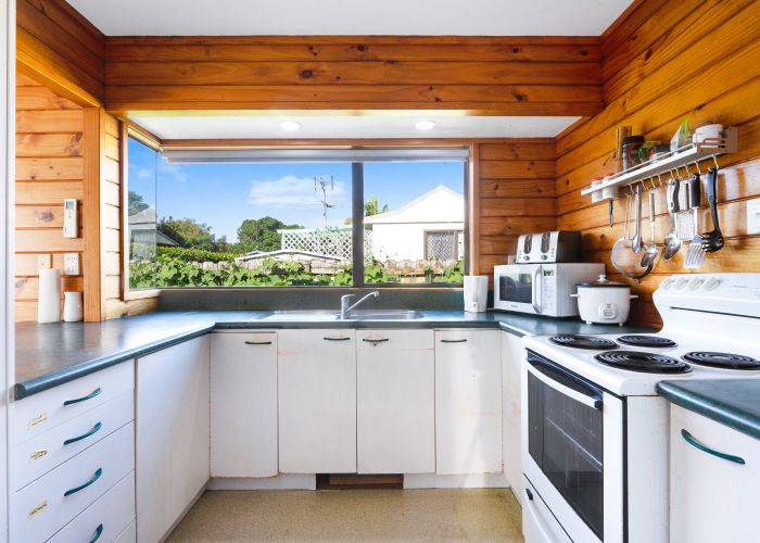  at 2/43 McLeod Road, Henderson, Auckland
