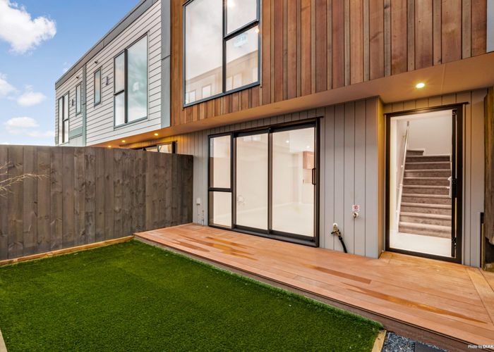  at 14/17 Parker Avenue, New Lynn, Waitakere City, Auckland