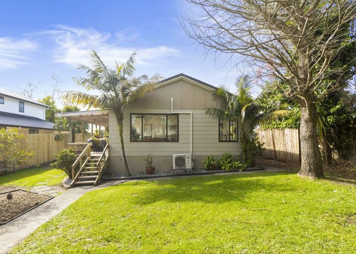  at 1/36 Rosier Road, Glen Eden, Auckland
