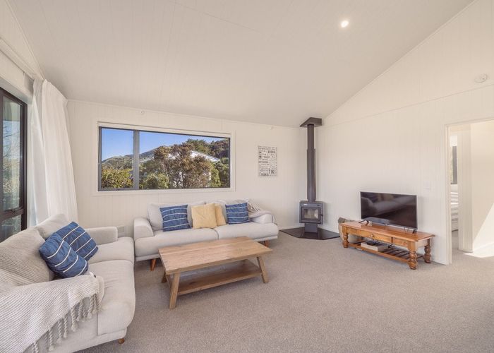 For sale 816 Wainui Main Road, Wainui, Banks Peninsula, Canterbury