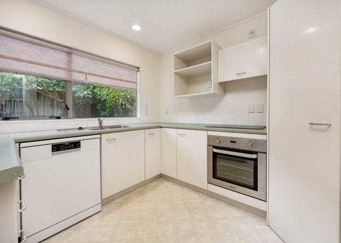  at 2/2 Carlton Street, Hillsborough, Auckland City, Auckland