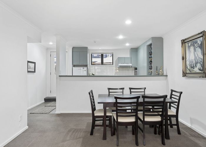  at 2C/8 Farnham Street, Parnell, Auckland