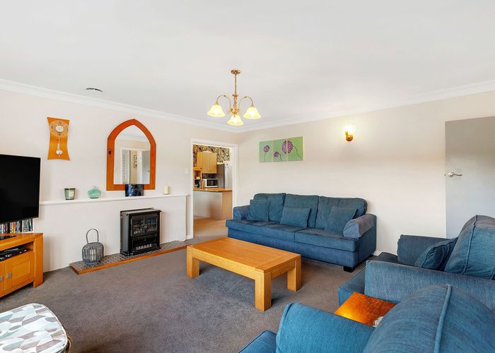  at 46 Kiwi Crescent, Tawa, Wellington