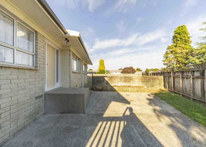  at 21 Oakfield Crescent, Pukete, Hamilton, Waikato