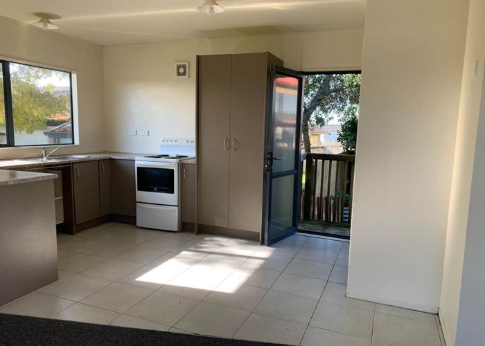  at 52 Sunvue Road, Glen Eden, Auckland