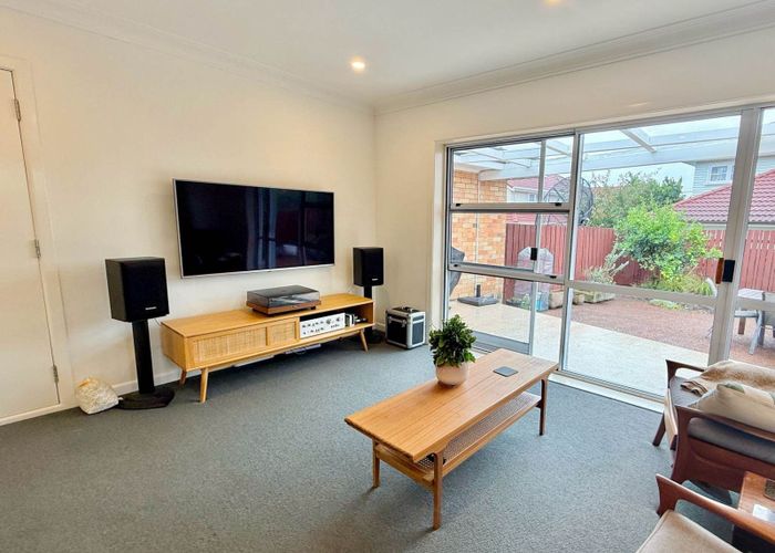  at 3/2 Fearon Avenue, Three Kings, Auckland