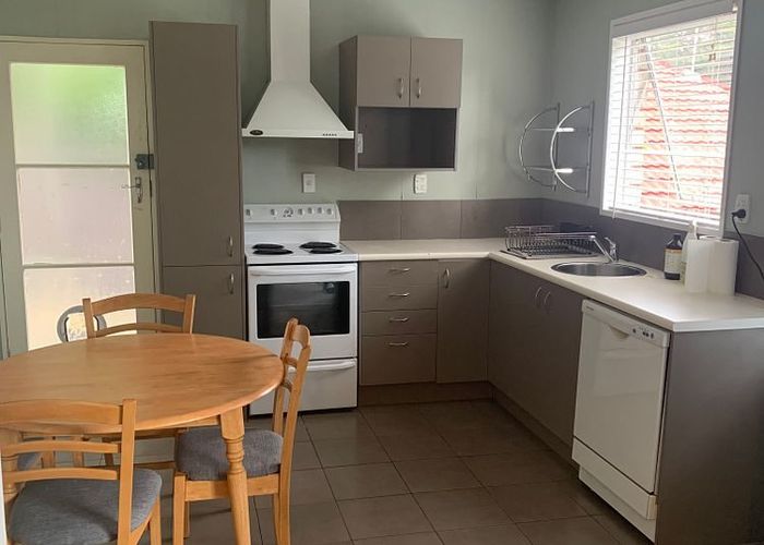  at 1/6 Timbertop Lane, Saint Martins, Christchurch