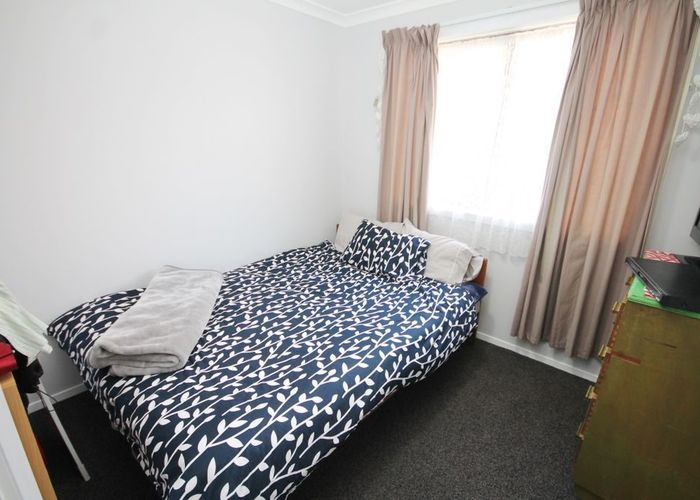  at 71 Chichester Drive, Rosehill, Papakura