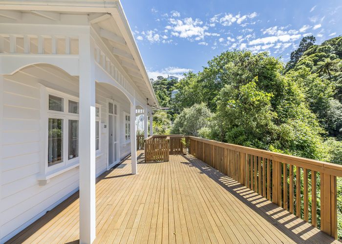  at 11 Governor Road, Northland, Wellington