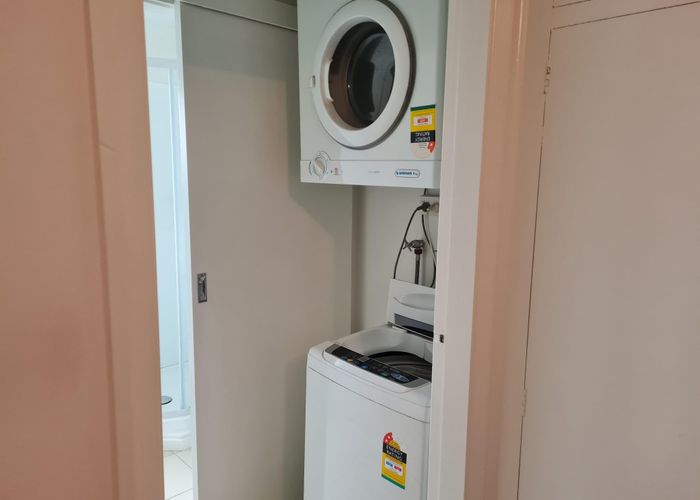  at 2/296 Armagh Street, Christchurch Central, Christchurch