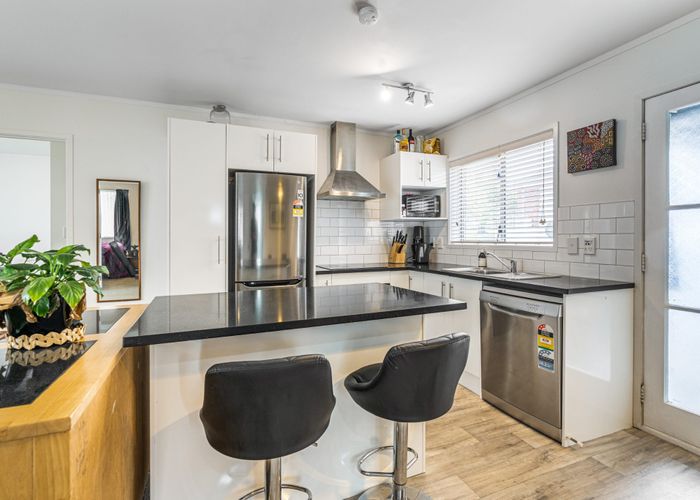  at 2/121 Gardner Avenue, New Lynn, Auckland