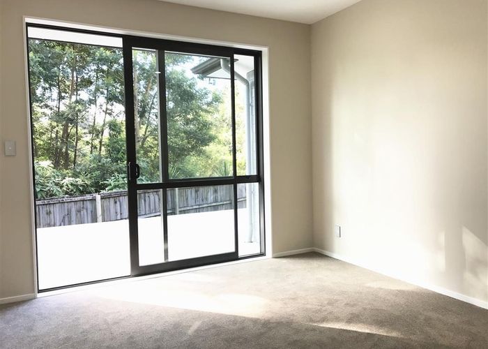  at 46 Universal Drive, Henderson, Waitakere City, Auckland