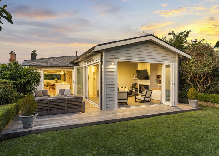  at 32 Tuarangi Road, Grey Lynn, Auckland