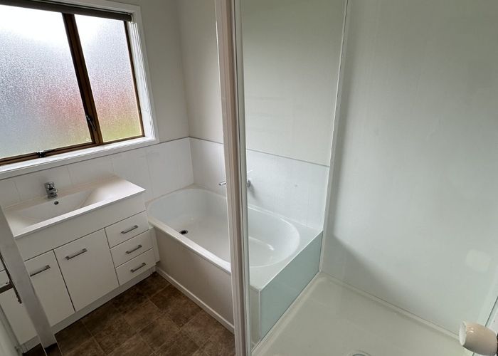  at 2/78 Prince Regent Drive, Half Moon Bay, Manukau City, Auckland