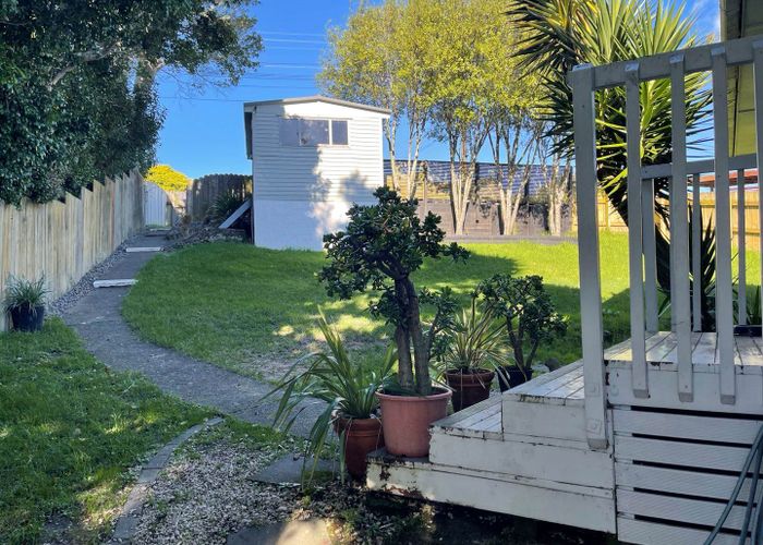  at 33 Amberley Avenue, Te Atatu South, Auckland