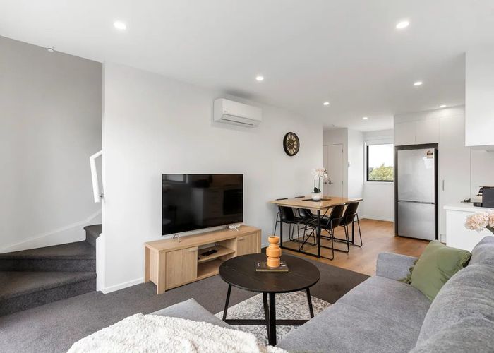  at 9/1 Fruitvale Road, New Lynn, Waitakere City, Auckland