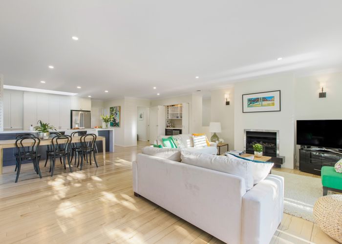 at 132 Aberdeen Road, Campbells Bay, Auckland