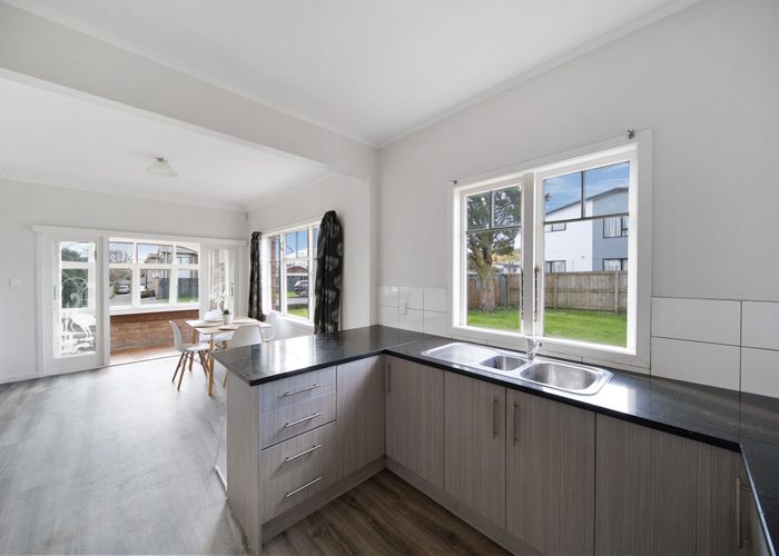  at 4 Corin Avenue, Manurewa, Manukau City, Auckland