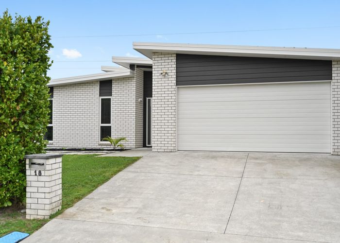  at 18 Briar Rose Court, Huntington, Hamilton