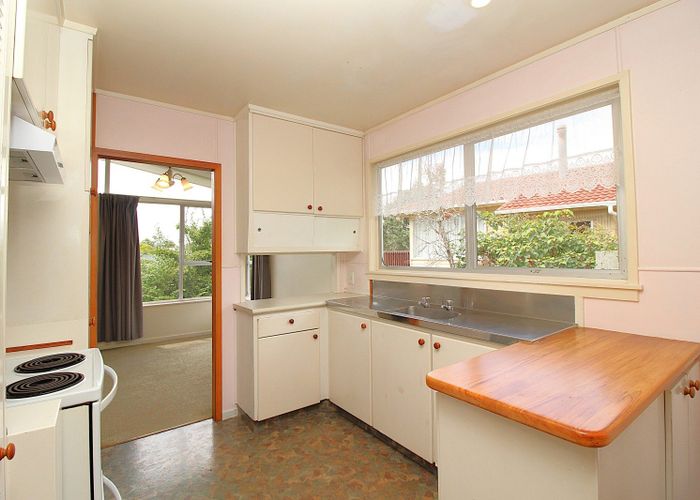  at 104 Farquhar Road, Glendene, Waitakere City, Auckland
