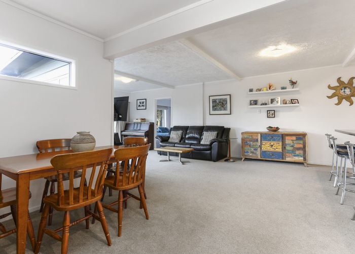  at 903 West Coast Road, Waiatarua, Waitakere City, Auckland