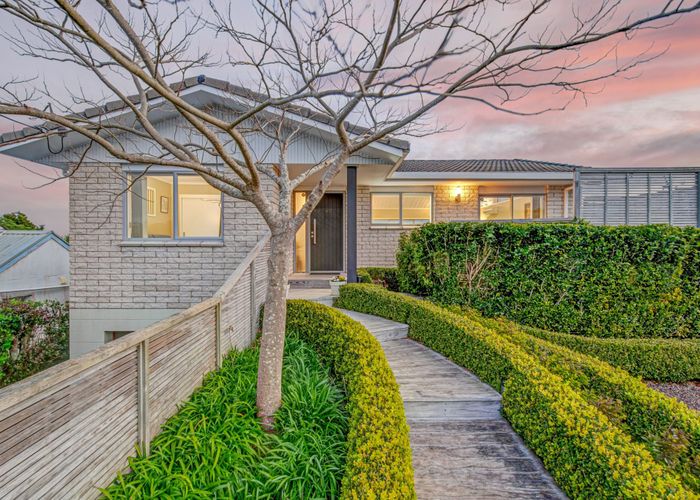 For sale 35 Roberts Road, Matakatia Bay, Rodney, Auckland homes.co.nz