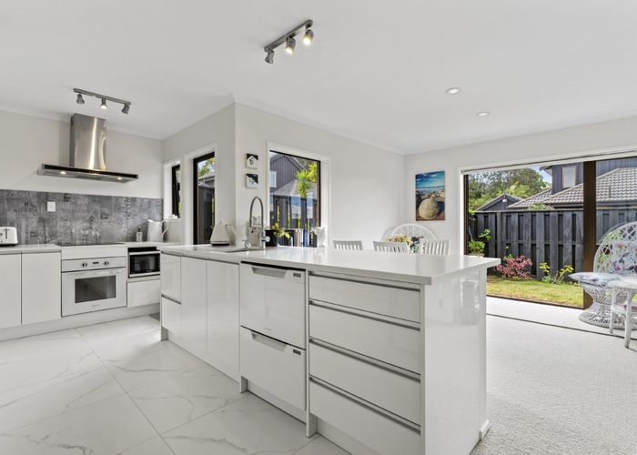  at 1/1 Penzance Road, Mairangi Bay, Auckland
